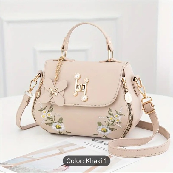 🎉HOST PICK🎉~ Khaki Floral Handbag 👜 - Picture 1 of 1